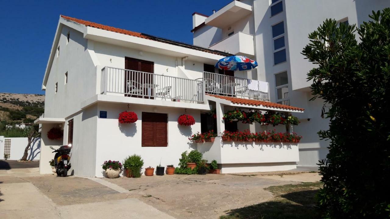 Apartments Magdalena Pag Town Exterior photo